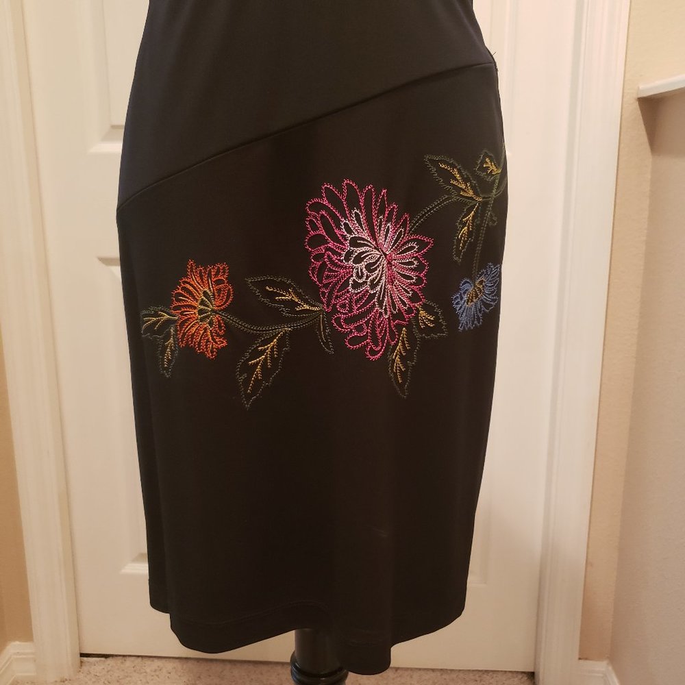 ORNAMENTATION BLACK SKIRT
